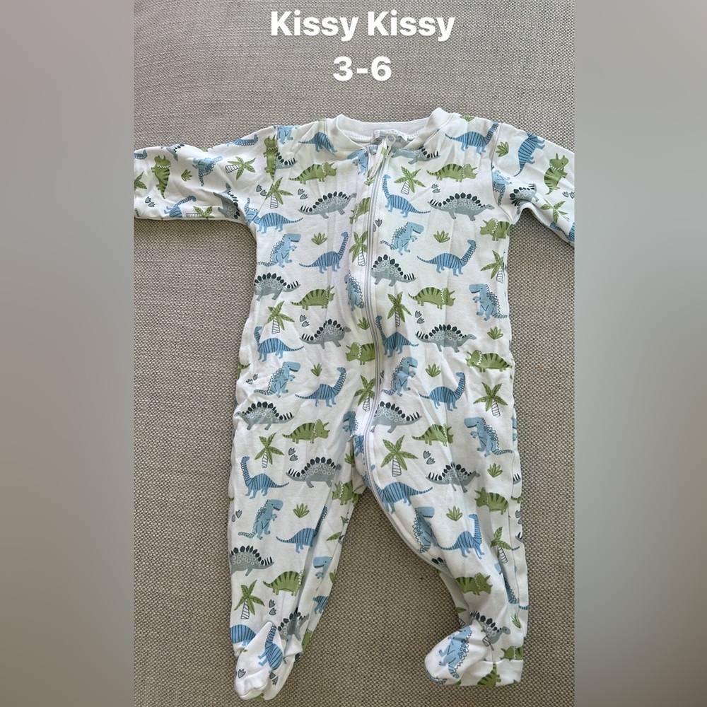 Kissy Kissy footie